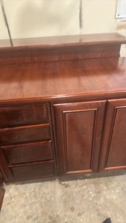 Cabinet Dry Bar no stools