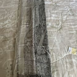 New Metallic Silver & White Scarf/shawl 