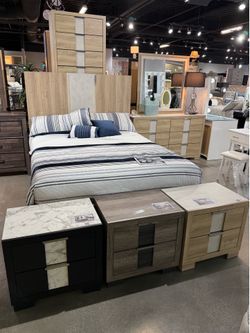 4PC Queen Bedroom set