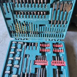 Makita  Tool Set. .missing Some Bits