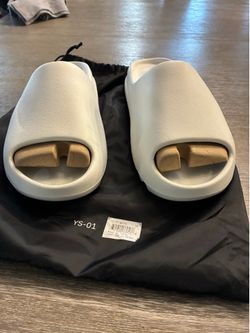 Yeezy slides yzy - 01