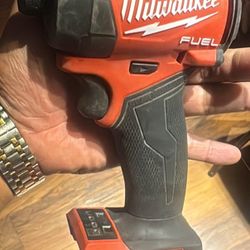Impact Driver Milwaukee Fuel M18 4 Speed