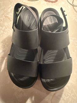 Women’s croc sandles