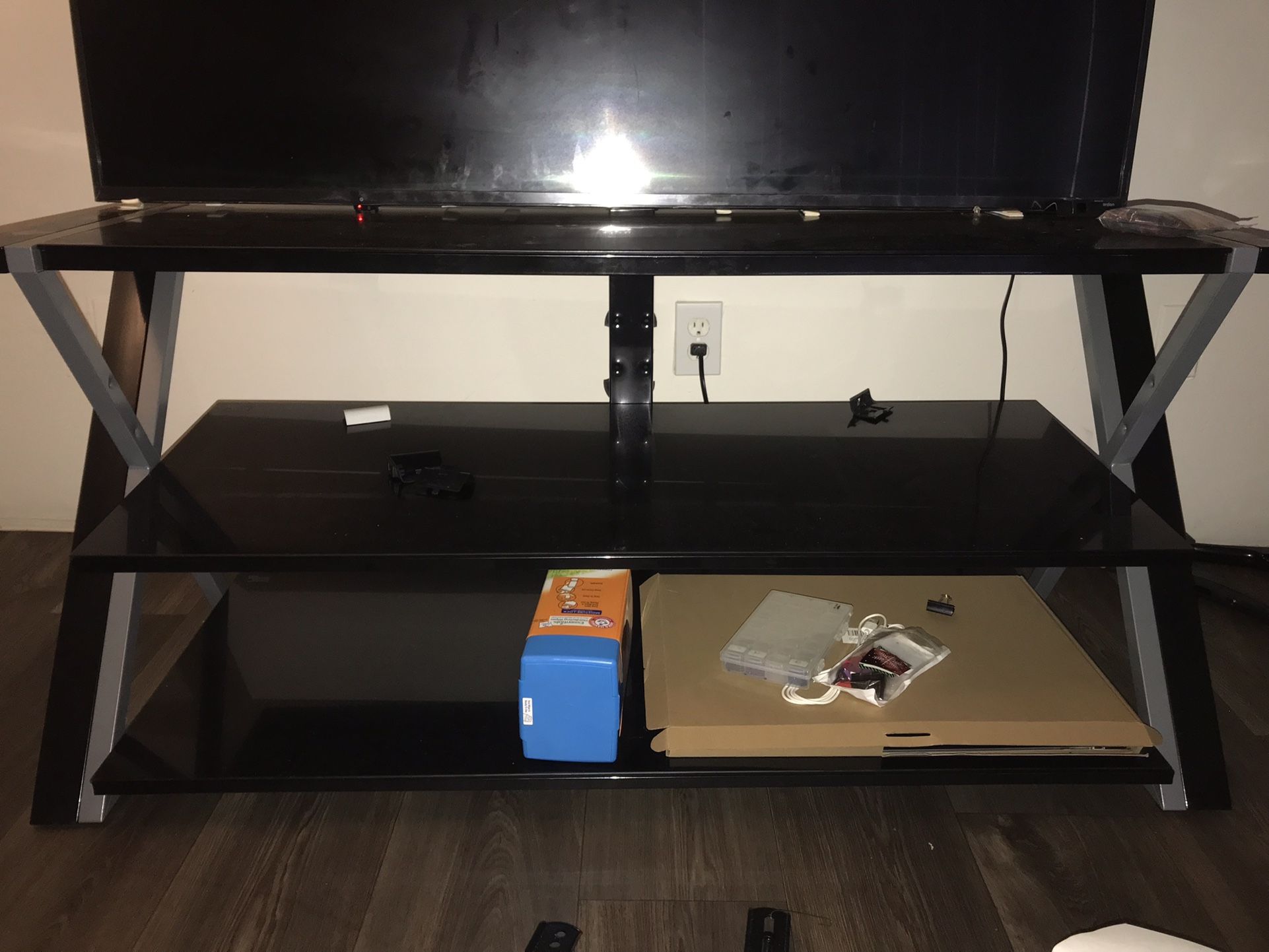 TV STAND AND MOUNT