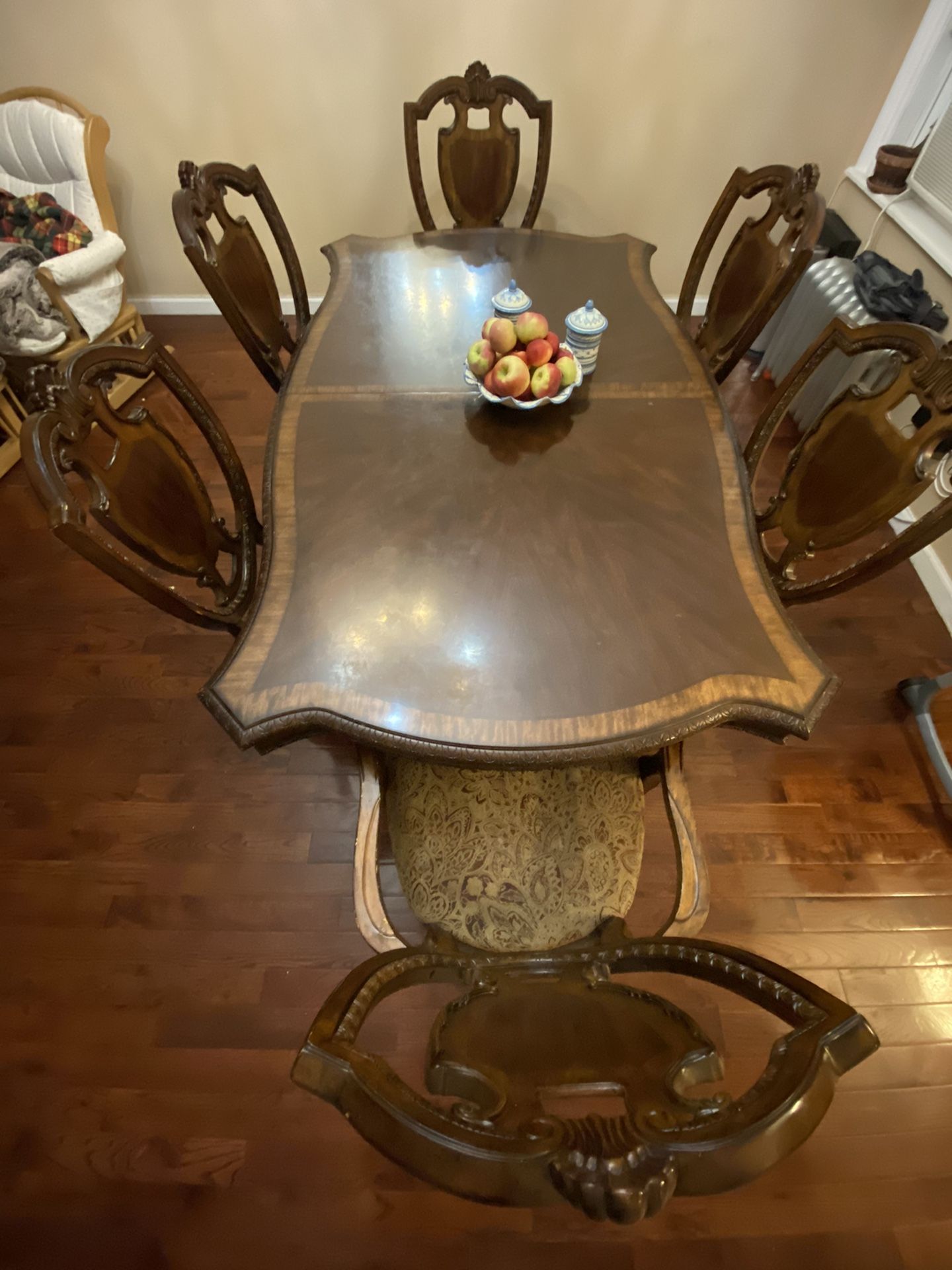 Dining room table MUST GO with free chairs