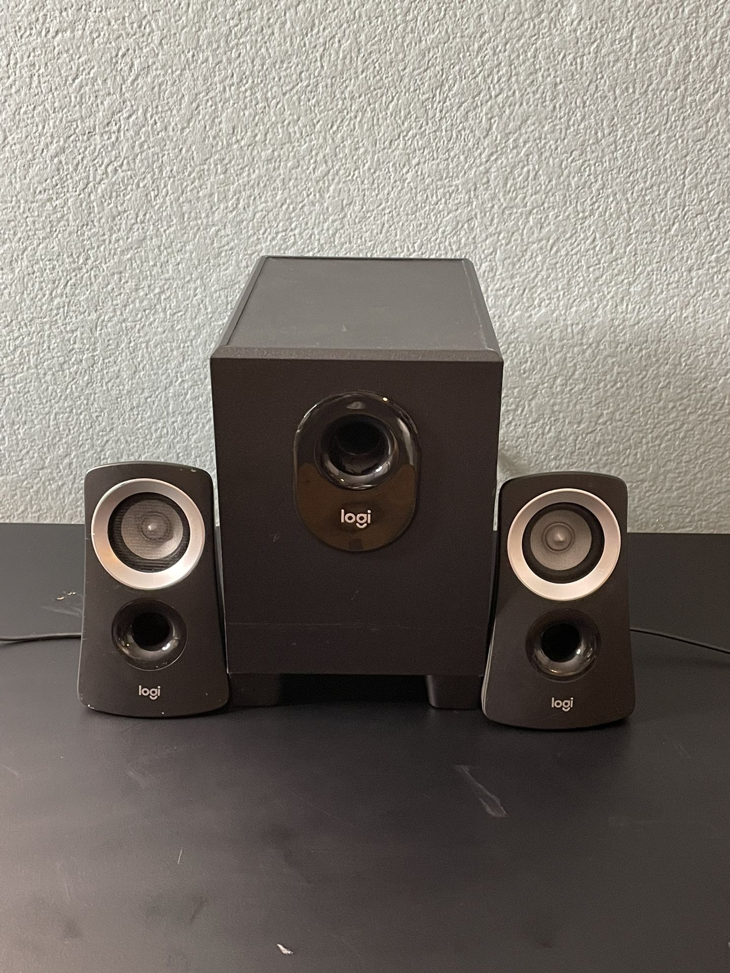 Logitech Z313 Multimedia Speaker System, Black