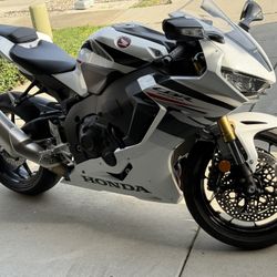 2025 Honda CBR 1000rr
