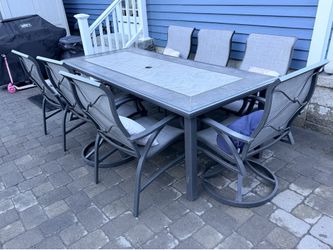 Sunvilla outdoor dining set