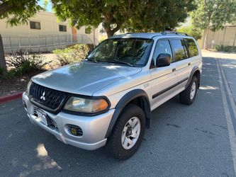 2003 Mitsubishi Montero