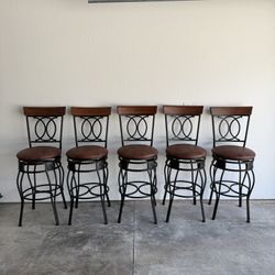 5 Barstools Great Condition! 