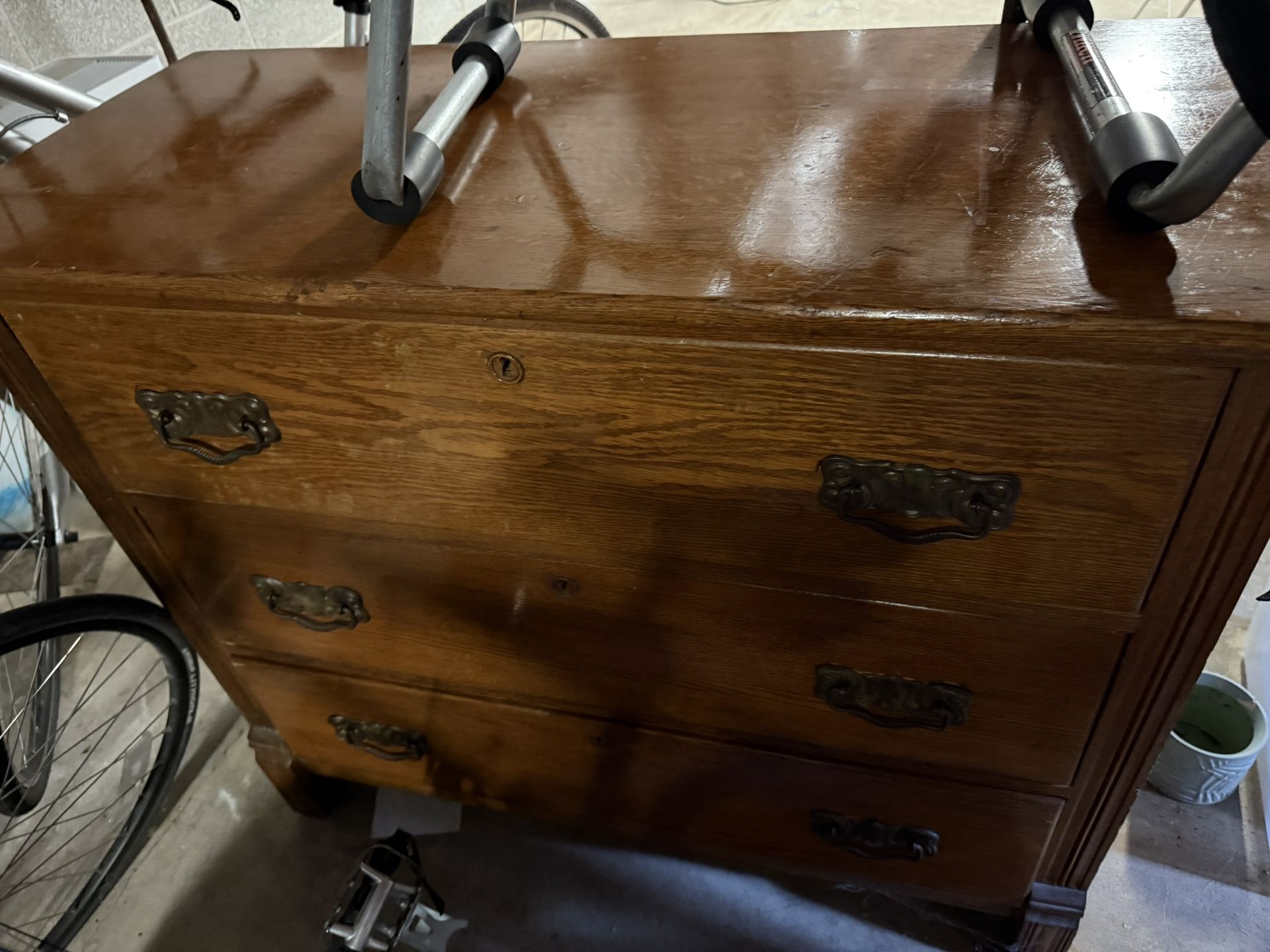 Dresser