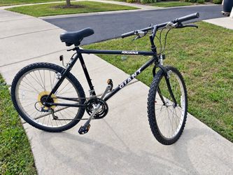 Giant Iguana Mountain Bike – 26" Wheels, Rides Great
