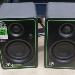 MACKIE POWERED SPEAKERS CR3-XBT PRE OWNED PAIR 885373-2 