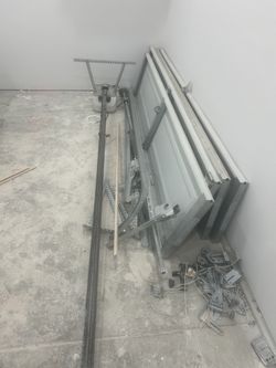 Lift Master 1200 Series, With Garage Door
