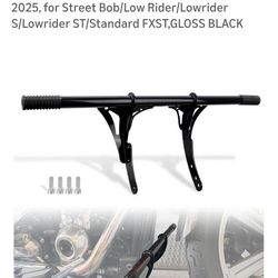 Highway Peg Crash Bar/Highway Footpegs Engine guard for Harley Softail 2018-2025, for Street Bob/Low Rider/Lowrider S/Lowrider ST/Standard FXST,GLOSS 