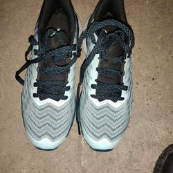 361 Women's Running Shoes 