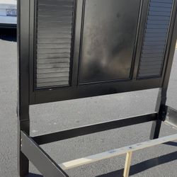 Black Queen Size Bed /deep Dark Brown/black Dresser