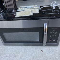 Frigidaire Microwave 