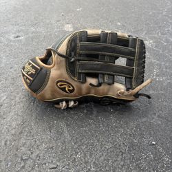 Rawlings Heart of the Hide Outfield Glove