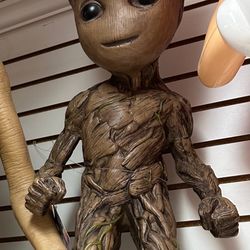 Neca life Size Groot 