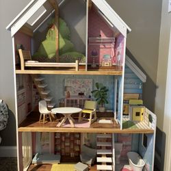 Kid Kraft Doll House