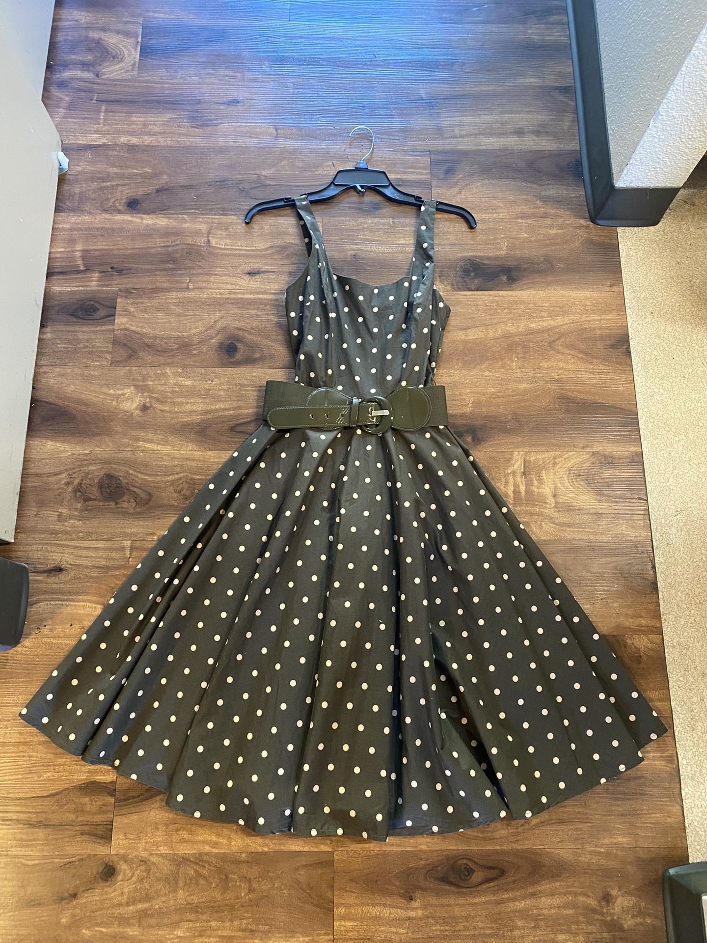 Brand New Woman’s Bailey Blue brand Brown Polka Dot Dress Up For Sale