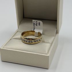 14KT YELLOW GOLD MENS PLAIN BAND W/ SINGLE ROW OF DIAMONDS 8GR 1.00ct TDW SIZE 9