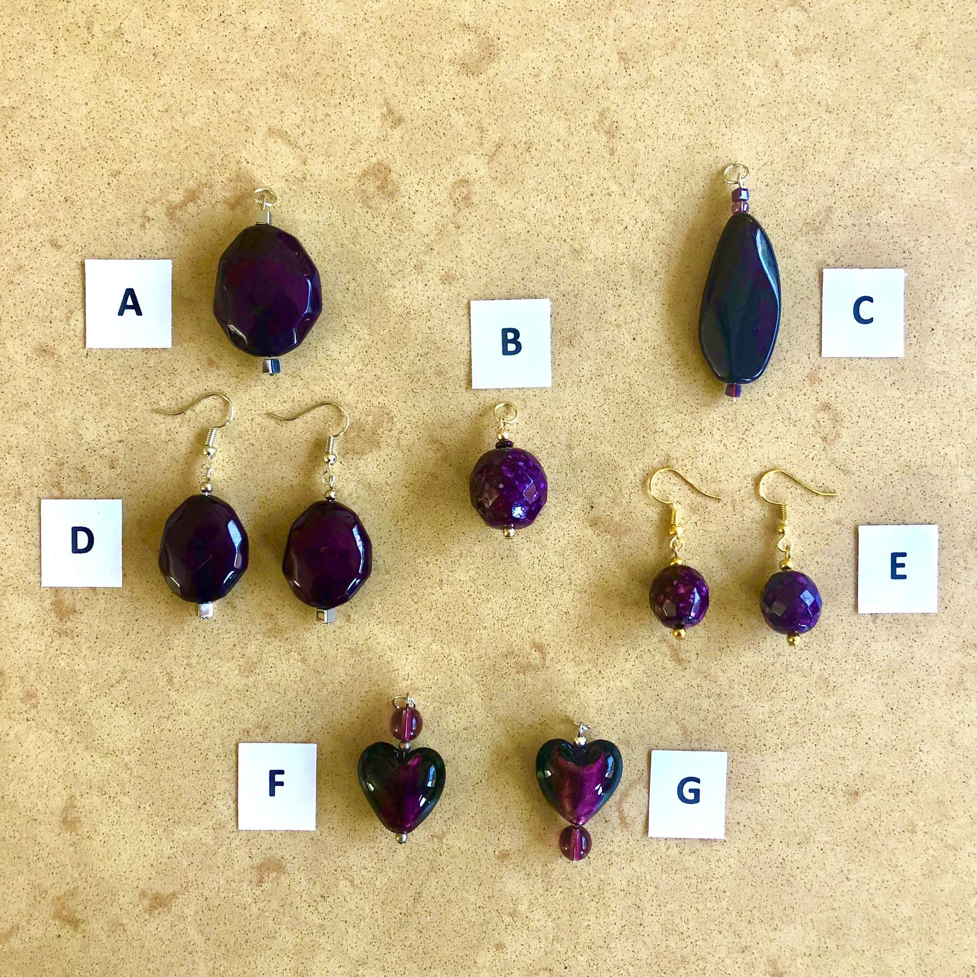π Pretty purple plastic & glass beaded earrings & pendants made from a vintage necklace