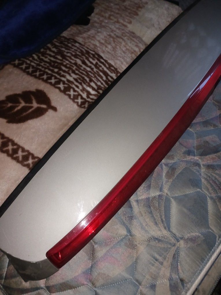 3rd Light Rear Windshield Cadillac Escalade