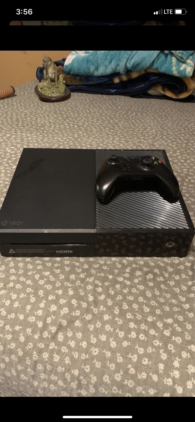 Xbox one w/ controller + fallout 4