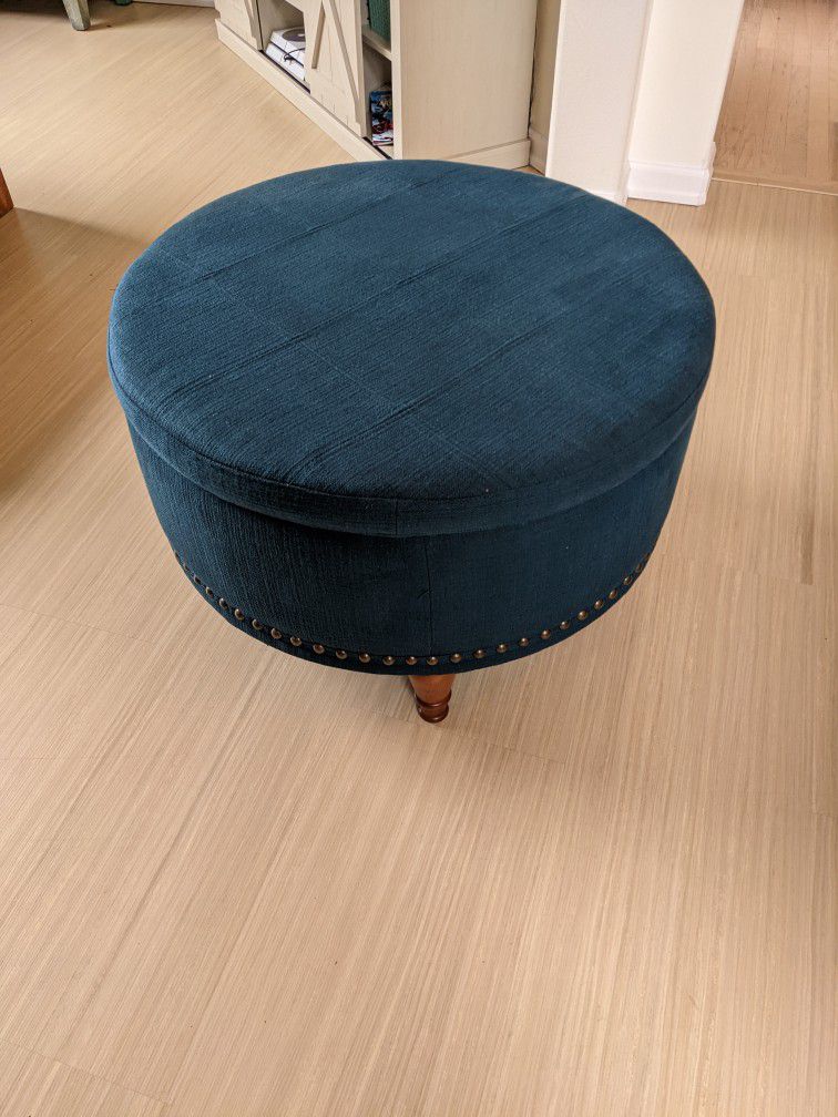 Ottoman with storage and flip top
