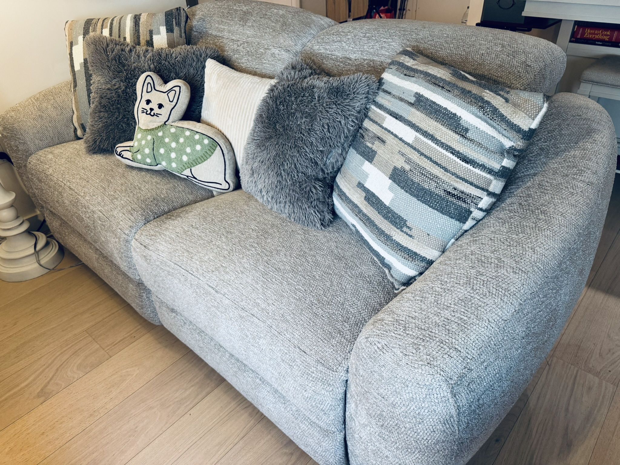 Motorized Recliner Sofa – Like New, USB Ports + Designer Pillows