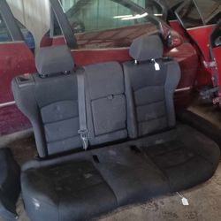 2015 cruze back seat 