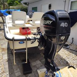 2000  13' Boston Whaler 2002 Four Stroke Mercury 