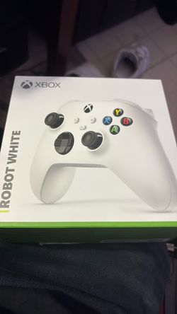 Xbox control robot white