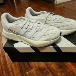 Adidas Lightstride Size 9