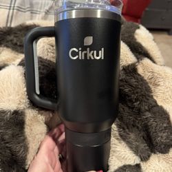 New Cirkul 30 Oz Travel Sip+ Black 22oz Stainless Steel Tumbler