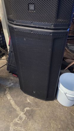 JBL SRX835P