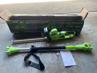 2 in 1 Poled Hedge Trimmer. Corded, See Photos