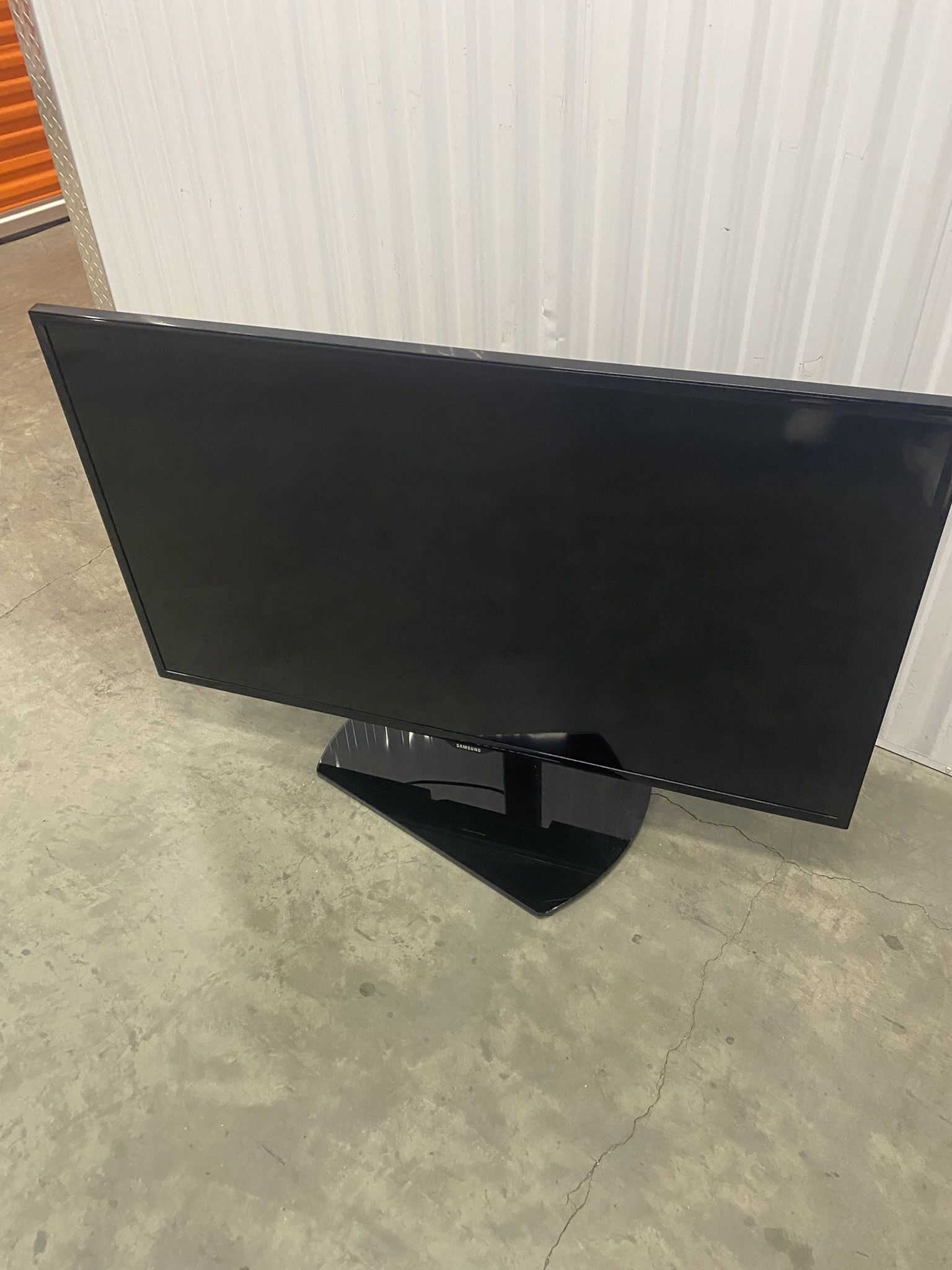 50 Inch Tv With Swivel Mount