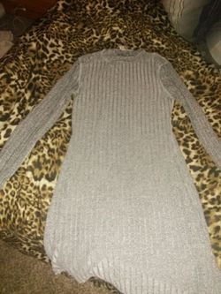 Long sleeve grey dress