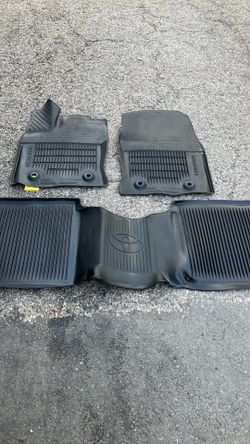 Toyota Tundra Set Of All Weather Floor Mats