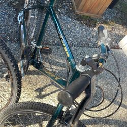Forest Green Targa Huffy Bicycle