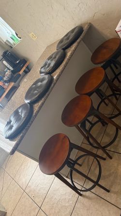4 Barstools