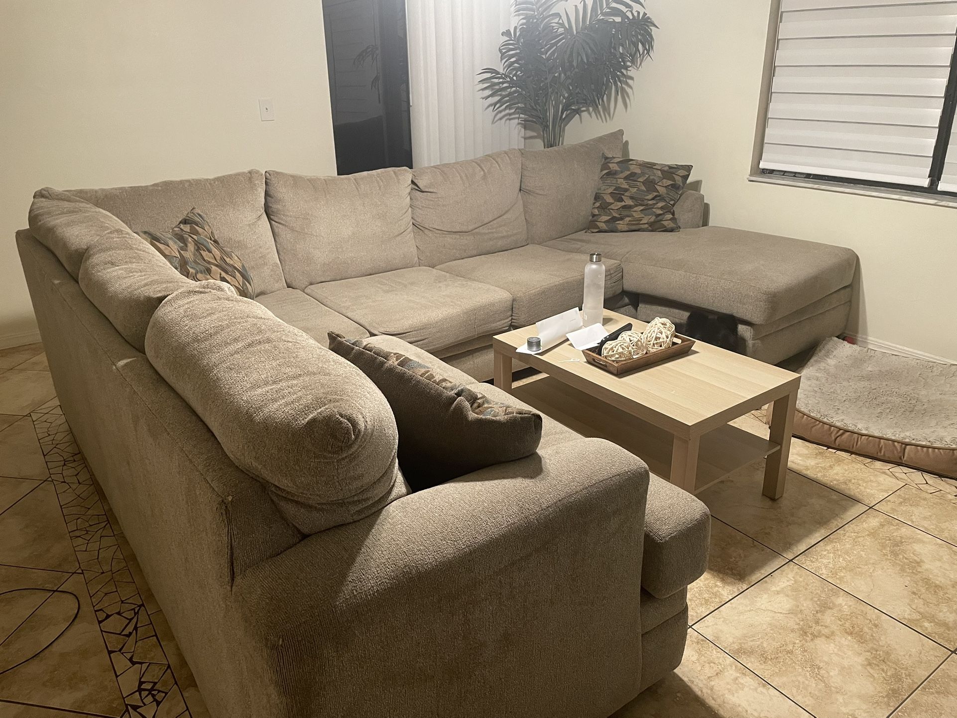 Couch With Coffee Table