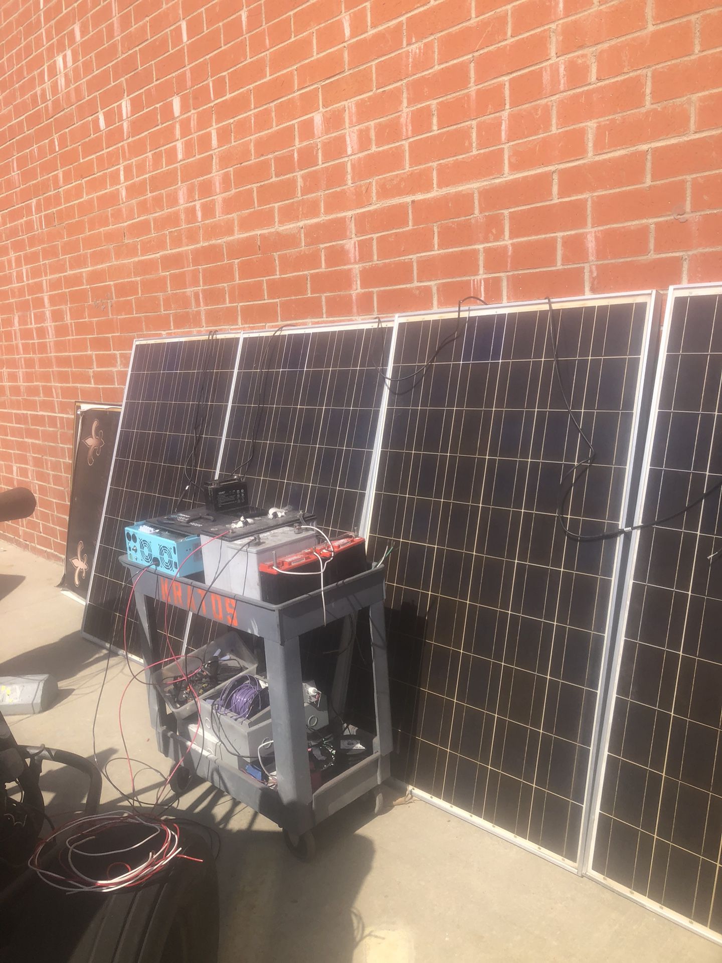 140 W solar panel