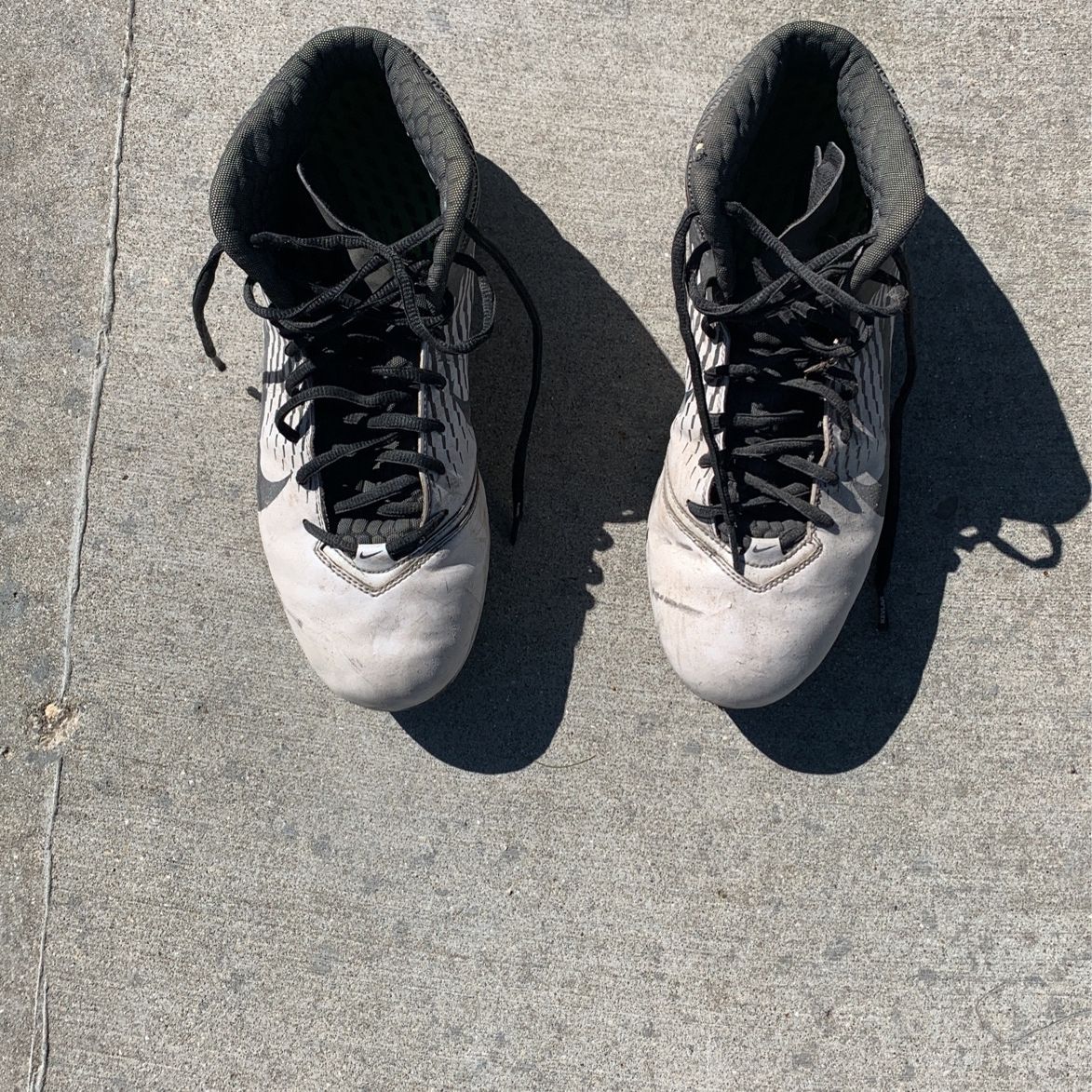 football spikes size 11