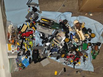 Huge lego lot with 20+ minifigures DC Marvel Ninjago Ninja