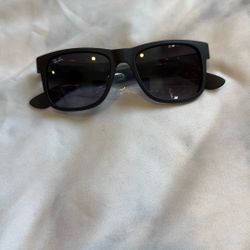 Brand New Ray-Ban Justin 