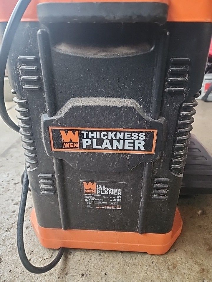 Wen Thickness Planer 12.5 Inch. 15 Amp. 17.000 Cpm. 120 Volts. 26fpm $ 225